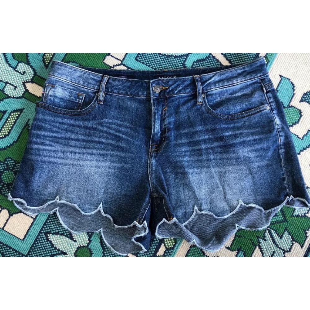 VIGOSS Jager Jean Shorts Size 16 Scallop Edge